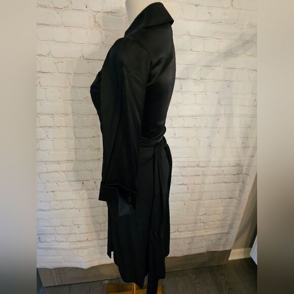 Diane Von Furstenberg DVF Vintage Wool & Silk Wrap Dress | Black | Size 2 | EUC - Picture 3 of 10